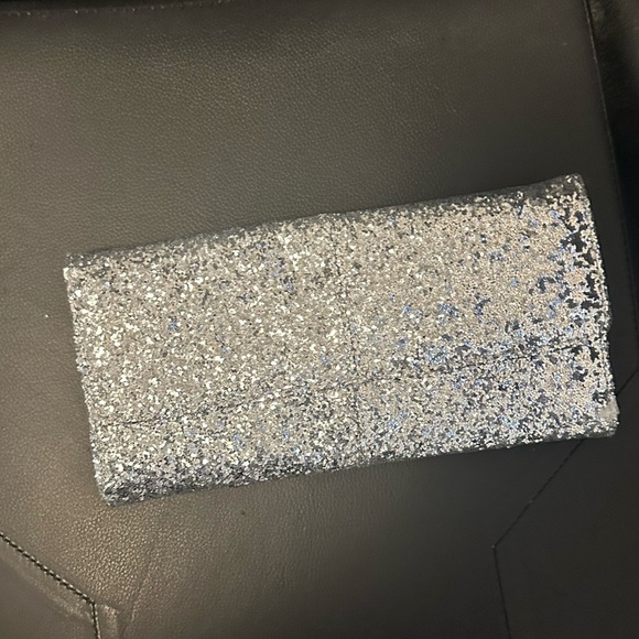 Thirty-One Sequin Clutch - Picture 3 of 5